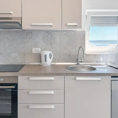 Appartamento Vlado By Interhome