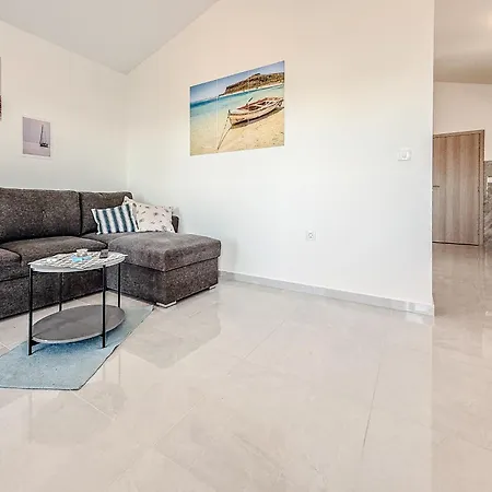 Vlado By Interhome Appartamento