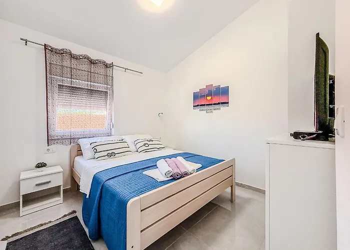 Vlado By Interhome Maslenica
