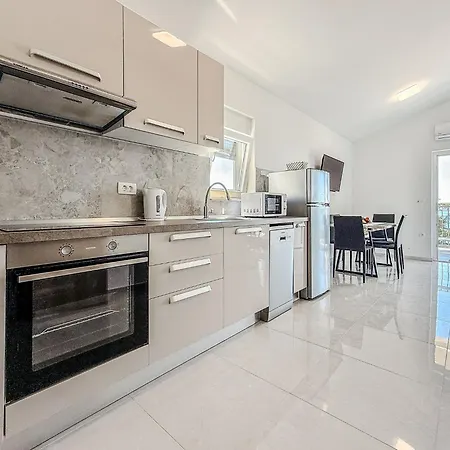 Appartement Vlado By Interhome Maslenica