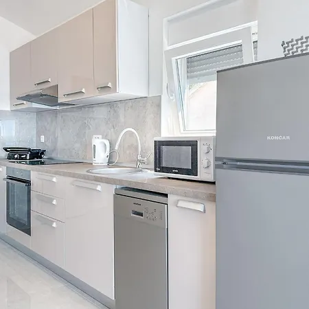 Vlado By Interhome Maslenica